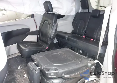 2020 Chrysler Pacifica Touring L z USA, uszkodzony, nr VIN 2C4RC1BG6LR269337